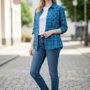 Mammut Women's Blue Plaid Button-Down Shirt